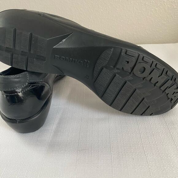 Romina Black leather comfort shoes 11.5 slip on with Velcro adjustable strap.‎ - Picture 4 of 10